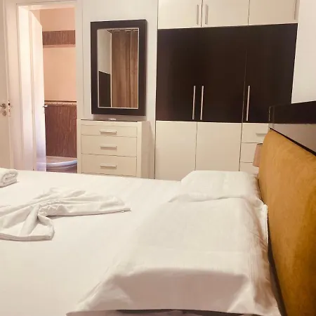 Ajsi 1 Vlorë